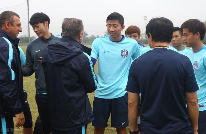 U19男足四国赛：中国队2-0击败韩国夺冠