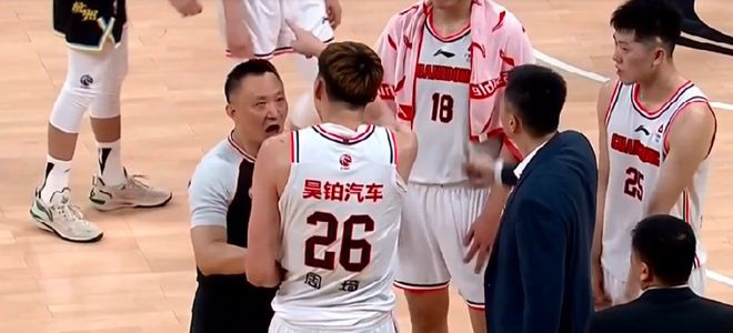 中新友谊万岁！新加坡1-3泰国保送国足惊险晋级世预赛18强赛