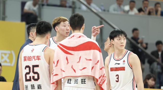 揭秘克莱勇士谈判冻结内幕：续约优先级别很靠后 离开可能比以往都大